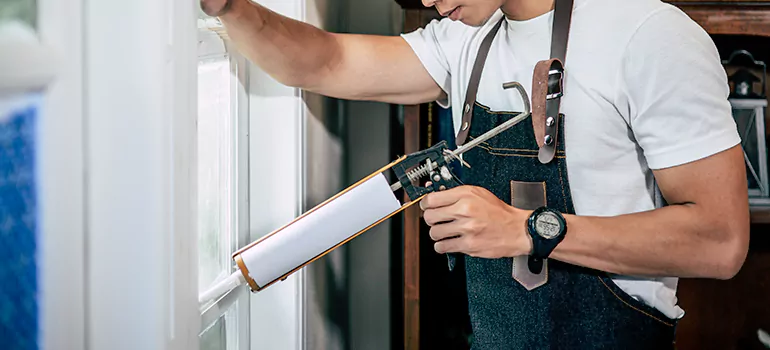 Window Caulking Contractor in Hunters Creek, FL